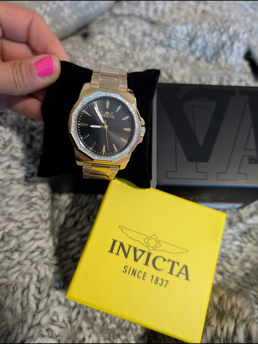 Invicta S Men's Gold-Tone Stainless Bracelet Watch Black Dial Quartz Water-Res - Picture 4 of 6